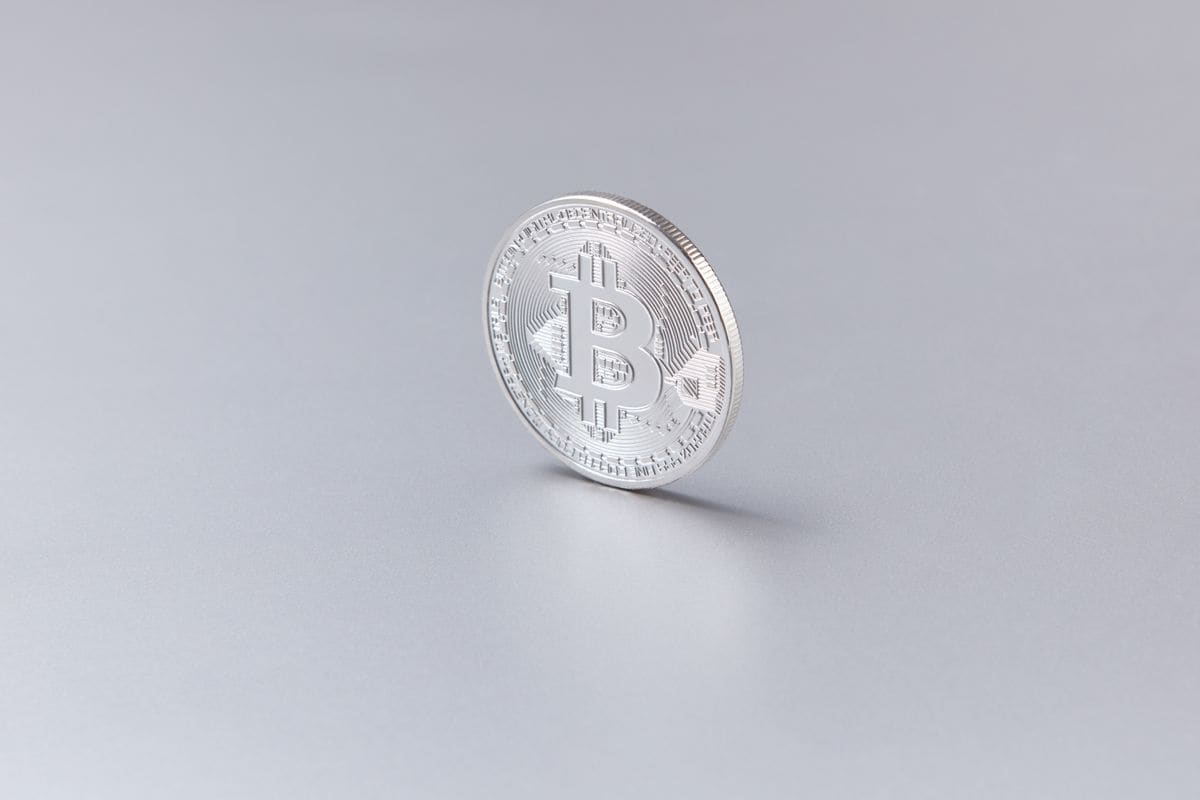 Cómo invertir en criptomonedas desde LATAM sin morir en el intento